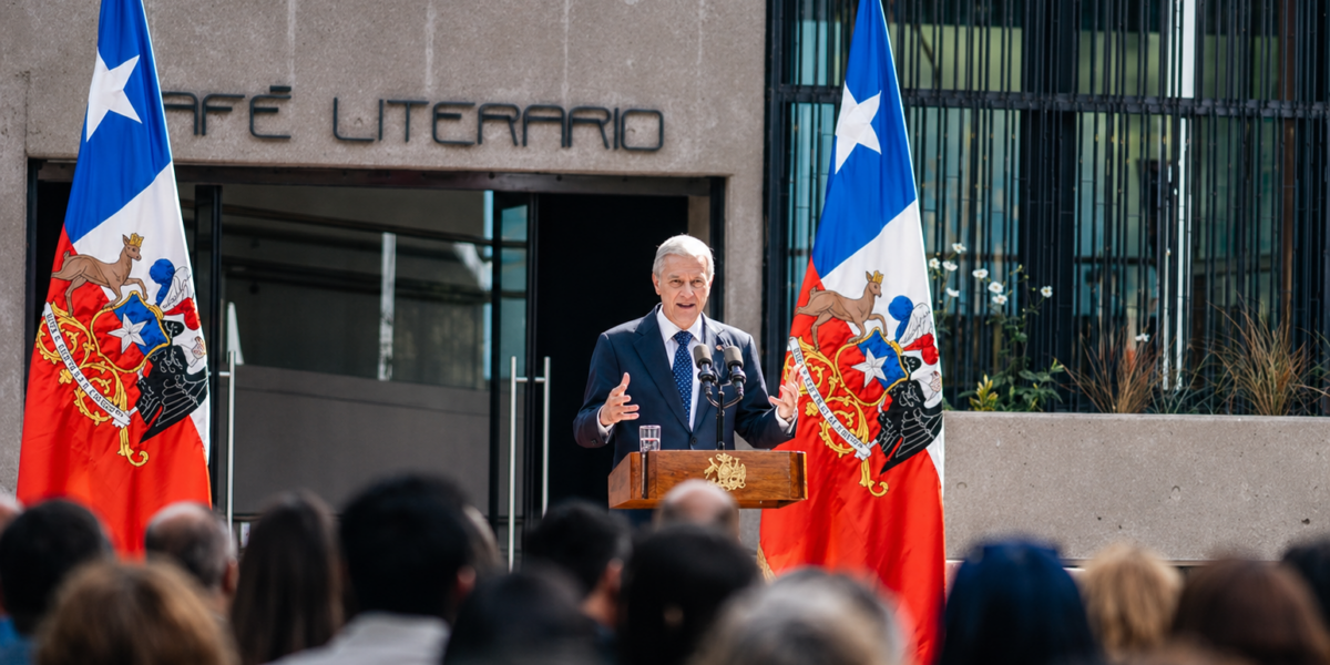 Kast cita a alcaldes en medio de tensión por eliminación de contribuciones a adultos mayores