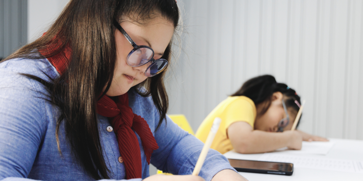 Informe de Acción Educar sostiene que solo se cumplió un 5,8% de las metas de reactivación educativa del gobierno de Boric