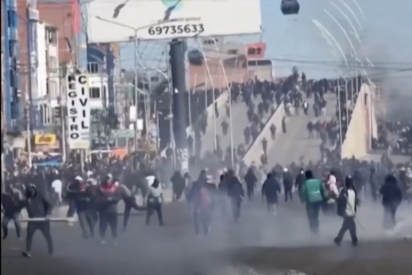 Bolivia bajo presión: protestas, bloqueos y choques con la policía tensionan al gobierno de Rodrigo Paz
