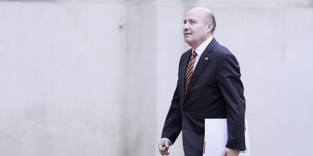 Quiroz acusa error de más de US$10 mil millones en proyección de deuda pública del gobierno anterior