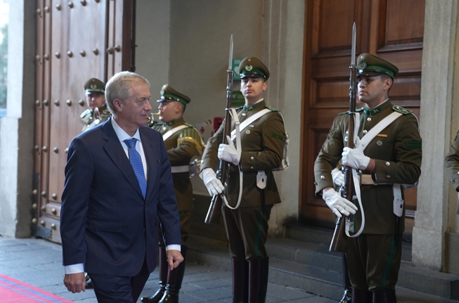 Gobierno ingresa proyecto para devolver parte del IVA en medicamentos y pañales