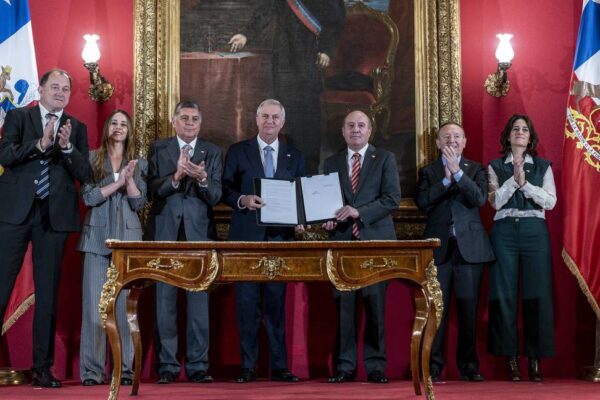 Gobierno activa plan para mantener cronograma del Plan de Reconstrucción ante indicaciones opositoras