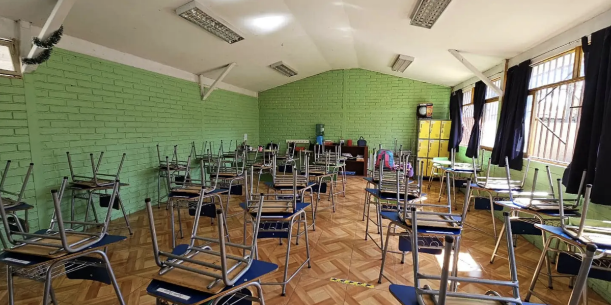 Liceo Luis Humberto Acosta de El Monte sigue sin fecha de retorno por fallas eléctricas