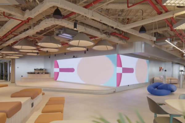 Mercado Libre inaugura nuevas oficinas en Costanera Center y proyecta llegar a 5.000 trabajadores en Chile