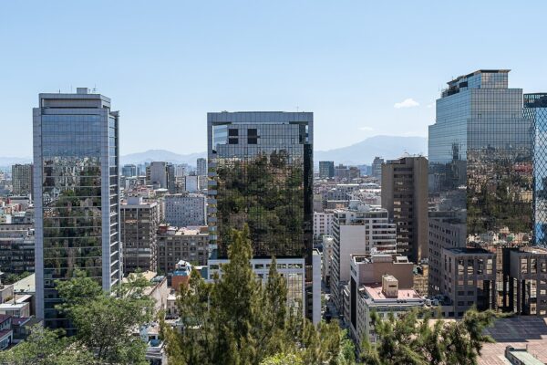 Gobierno prepara primera licitación de 350 inmuebles fiscales para fines de 2026