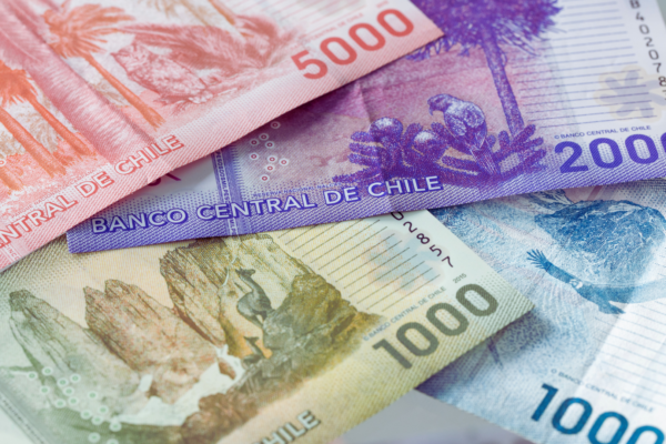 Senado despacha a ley reajuste del salario mínimo: llegará a $553.553 de forma retroactiva