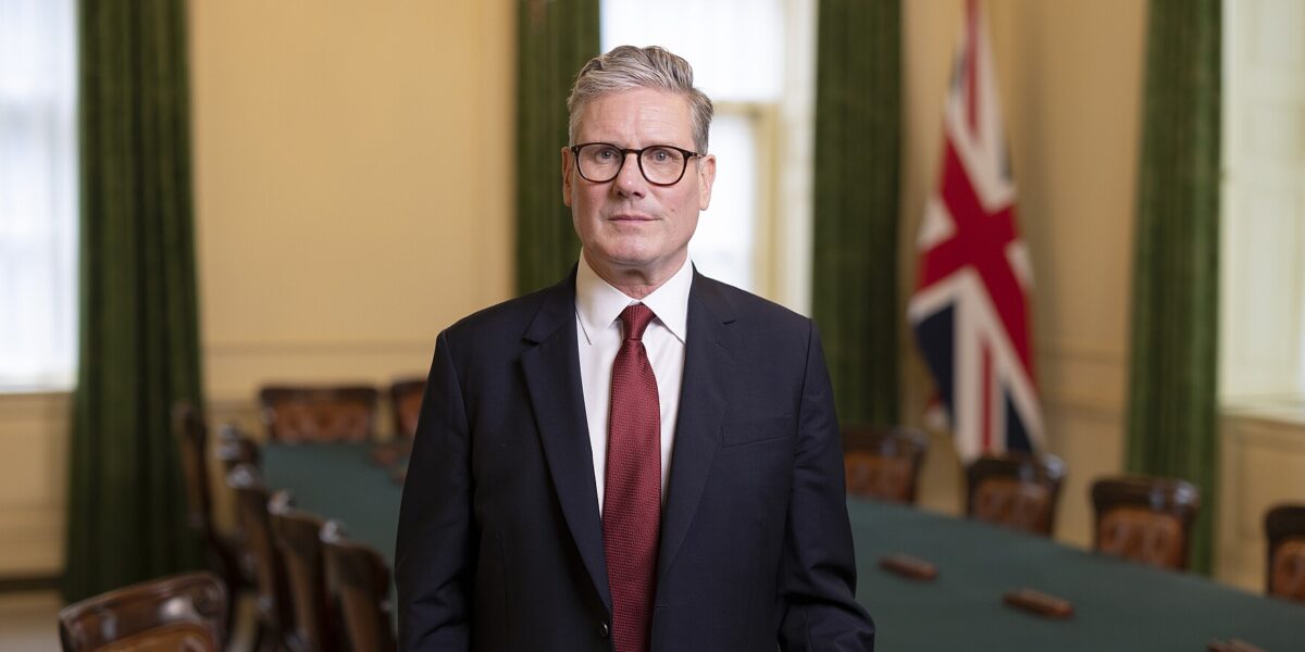 Keir Starmer renuncia como primer ministro británico tras solo dos años en el poder