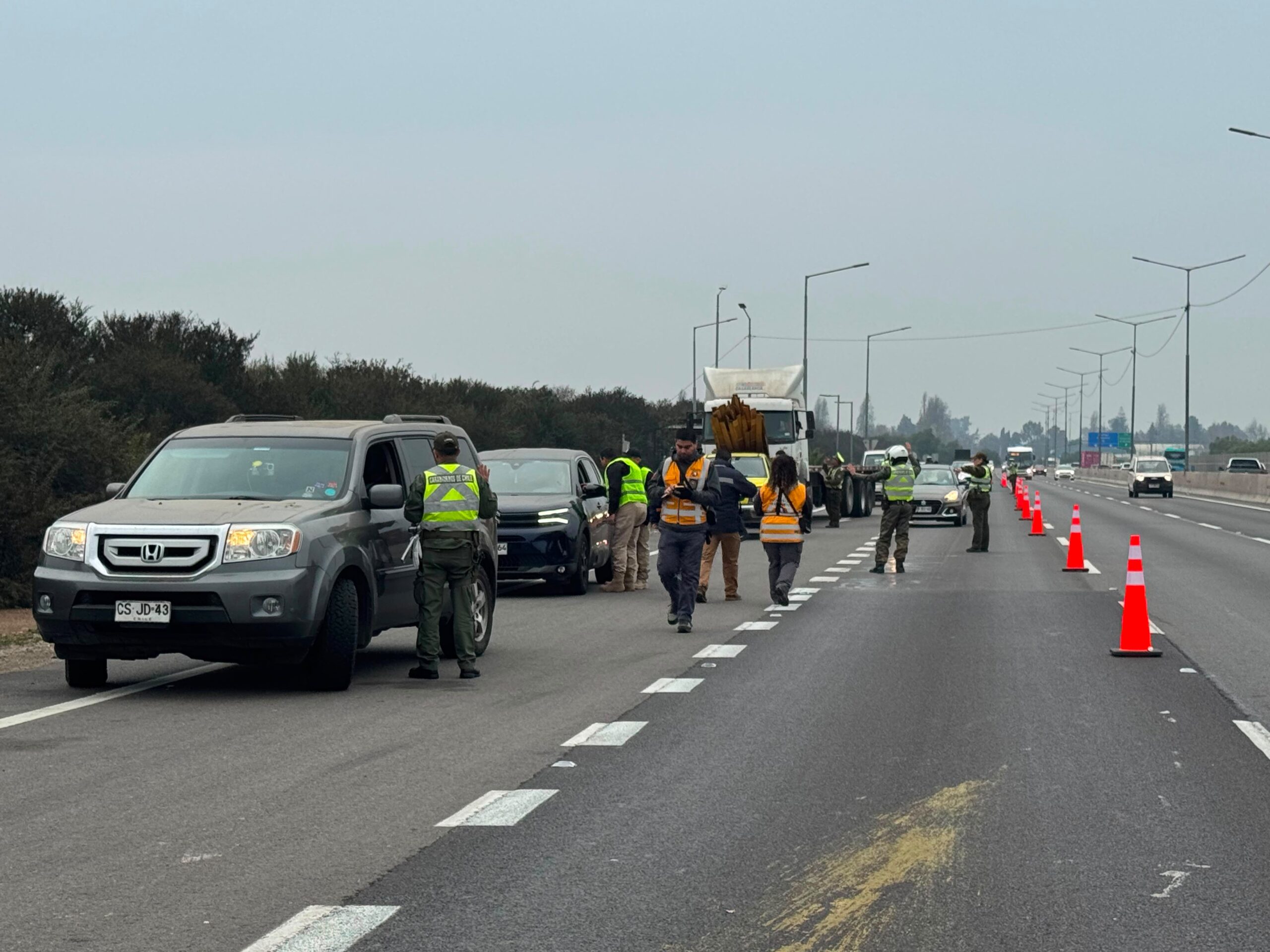 Operativo en Ruta 78 terminó con 60 infracciones, nueve vehículos retirados y un detenido en Padre Hurtado