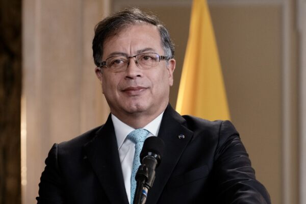 Petro denuncia fraude electoral en Colombia y respalda demanda contra triunfo de De la Espriella