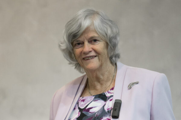 Reino Unido conmocionado por la muerte de la exministra Ann Widdecombe: investigan homicidio