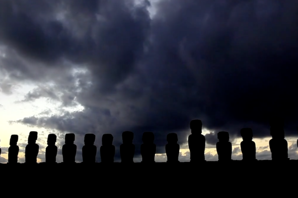 Frente de mal tiempo afecta a Rapa Nui con vientos sobre los 100 km/h y otro sistema amenaza a la RM