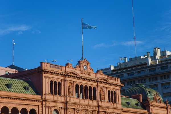 FMI proyecta que Argentina liderará el crecimiento económico de América en 2026 y 2027