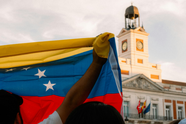 Chile y Venezuela acuerdan reactivar relaciones consulares como primer paso hacia la normalización bilateral