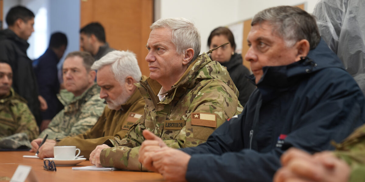 Kast no descarta ampliar recursos para enfrentar la emergencia y defiende respuesta del Gobierno ante el sistema frontal