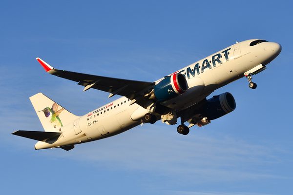 JetSMART enfrenta embargo de cuentas por $781 millones tras acumular 42 multas migratorias
