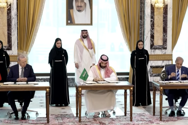 Arabia Saudita, Turquía y Pakistán firman pacto de defensa mutua: ataque contra uno será considerado agresión contra los tres