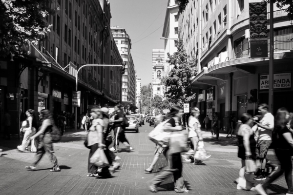 Menos despidos, pero más desempleo: qué está pasando realmente con el mercado laboral chileno