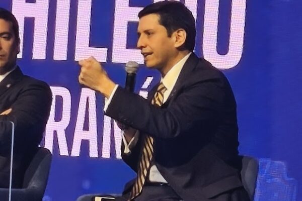 Juan Antonio Urzúa, El secretario general del Partido Nacional Libertario llama al mundo a respaldar la soberanía chilena sobre el Estrecho de Magallanes